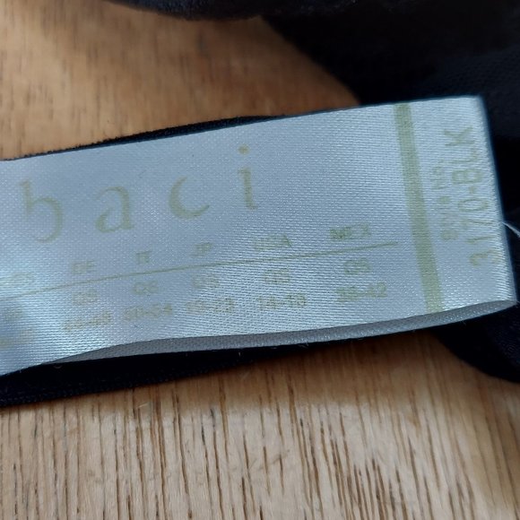 Black mesh and lace négligée - Picture 4 of 5